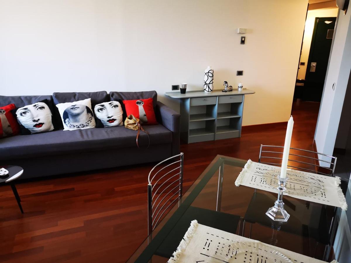 Suite Lambruschini Central With Top City View - Free Covered Parking Генуа Екстериор снимка