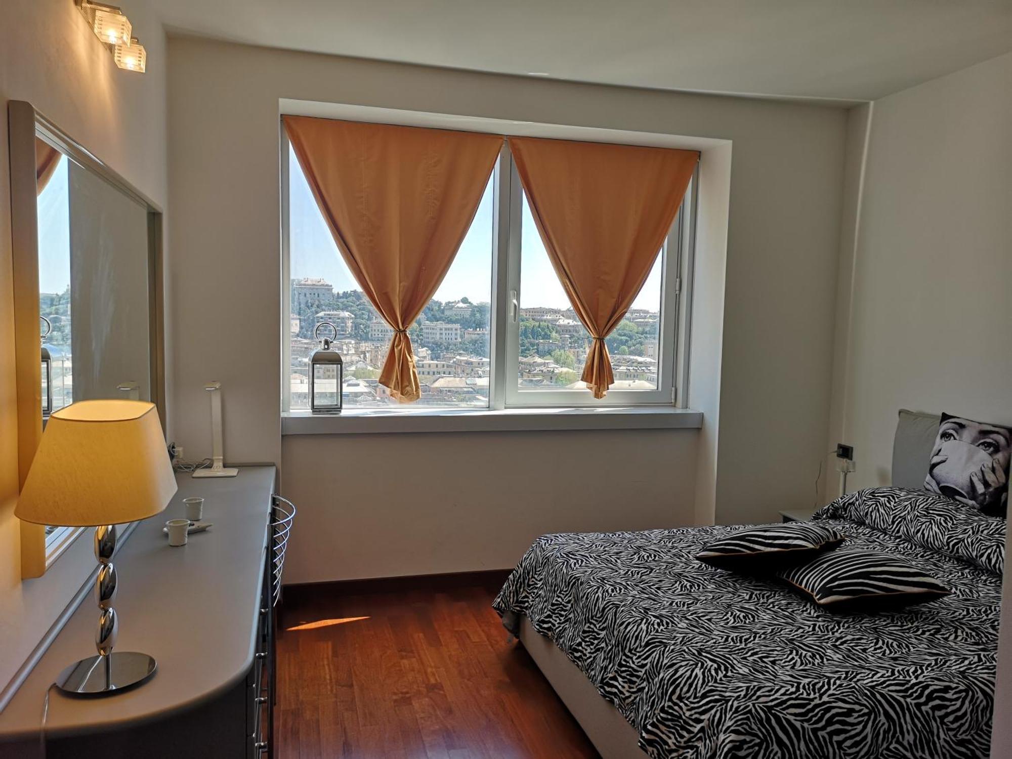 Suite Lambruschini Central With Top City View - Free Covered Parking Генуа Екстериор снимка